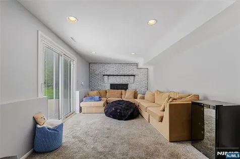 31 Fox Hill Road Fairfield NJ 07004