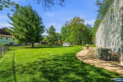 31 Fox Hill Road Fairfield NJ 07004