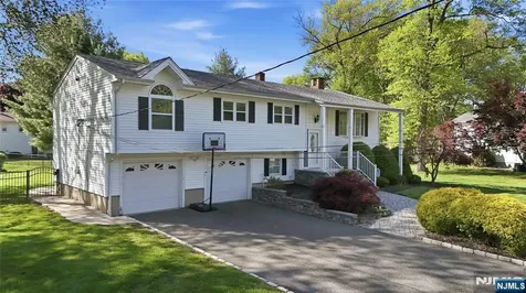 31 Fox Hill Road Fairfield NJ 07004
