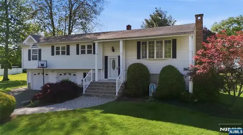 31 Fox Hill Road Fairfield NJ 07004