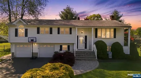 31 Fox Hill Road Fairfield NJ 07004
