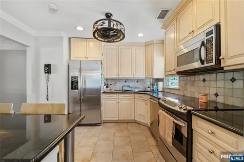 31 Fox Hill Road Fairfield NJ 07004