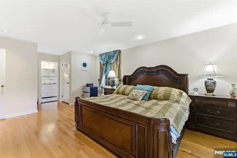735 Linwood Avenue Ridgewood NJ 07450