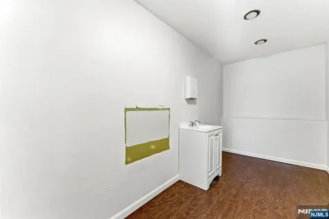 735 Linwood Avenue Ridgewood NJ 07450
