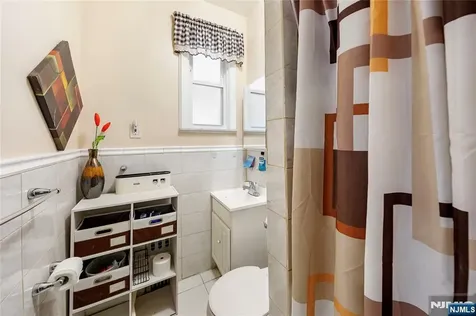 48 39th Street Irvington NJ 07111