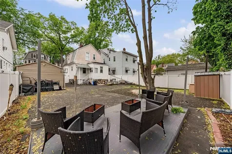 48 39th Street Irvington NJ 07111