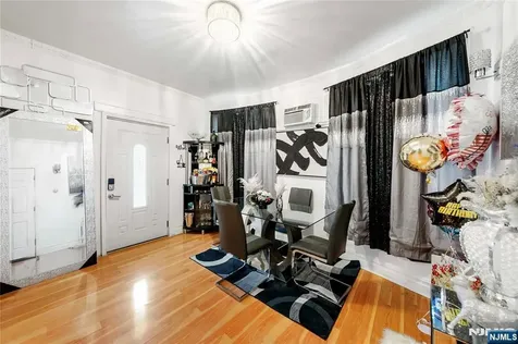 48 39th Street Irvington NJ 07111