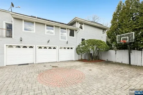 270 E Clinton Avenue Tenafly NJ 07670