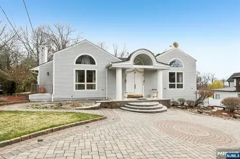 270 E Clinton Avenue Tenafly NJ 07670