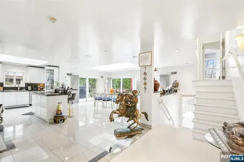 270 E Clinton Avenue Tenafly NJ 07670