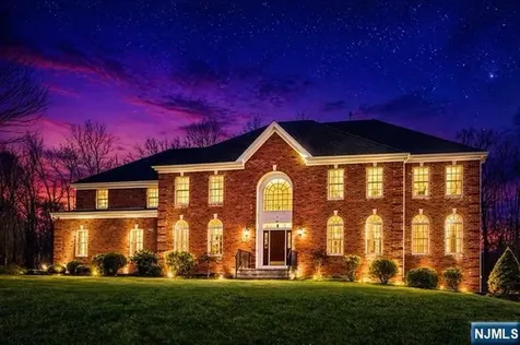 5 Sherwood Court Morris Township NJ 07869