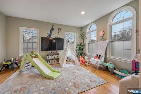 5 Sherwood Court Morris Township NJ 07869
