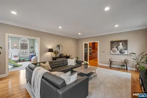 5 Sherwood Court Morris Township NJ 07869