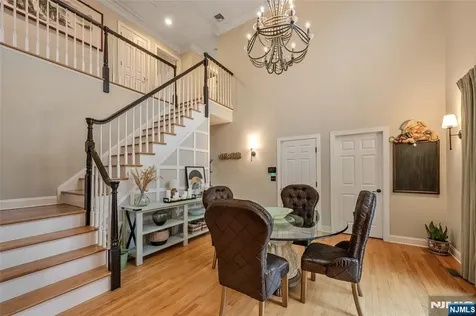 5 Sherwood Court Morris Township NJ 07869