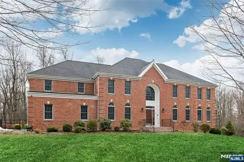 5 Sherwood Court Morris Township NJ 07869