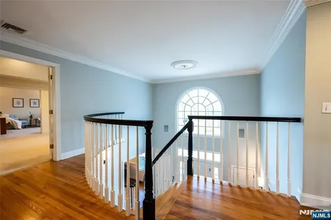 5 Sherwood Court Morris Township NJ 07869