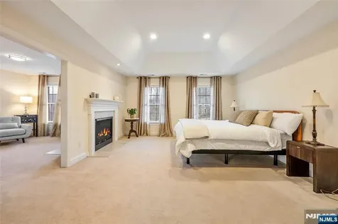 5 Sherwood Court Morris Township NJ 07869