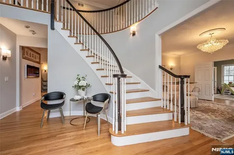 5 Sherwood Court Morris Township NJ 07869
