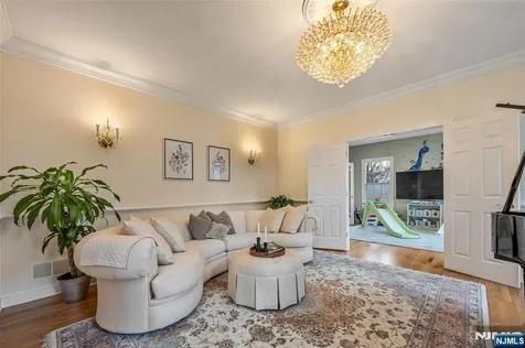 5 Sherwood Court Morris Township NJ 07869