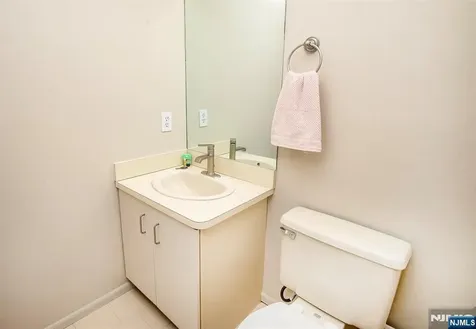 507 Windsor Drive Palisades Park NJ 07650
