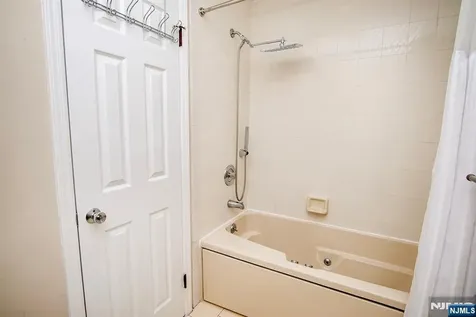 507 Windsor Drive Palisades Park NJ 07650
