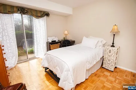 507 Windsor Drive Palisades Park NJ 07650