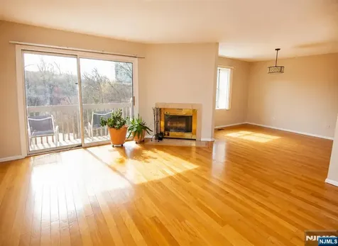 507 Windsor Drive Palisades Park NJ 07650