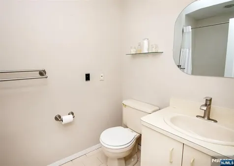 507 Windsor Drive Palisades Park NJ 07650