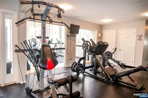 507 Windsor Drive Palisades Park NJ 07650