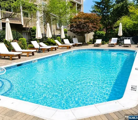 507 Windsor Drive Palisades Park NJ 07650