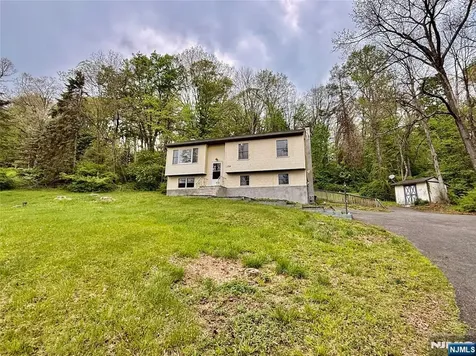154 Cork Hill Franklin NJ 07416
