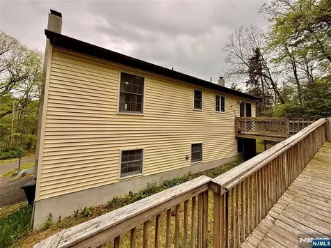 154 Cork Hill Franklin NJ 07416