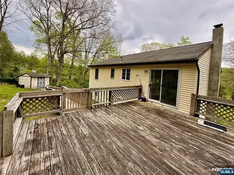 154 Cork Hill Franklin NJ 07416