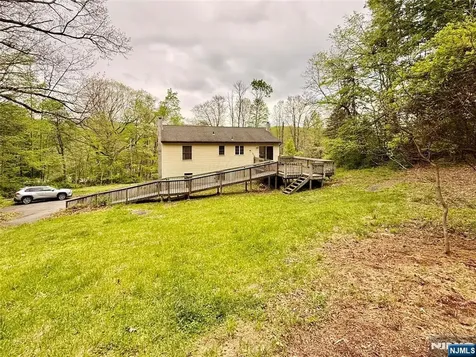 154 Cork Hill Franklin NJ 07416