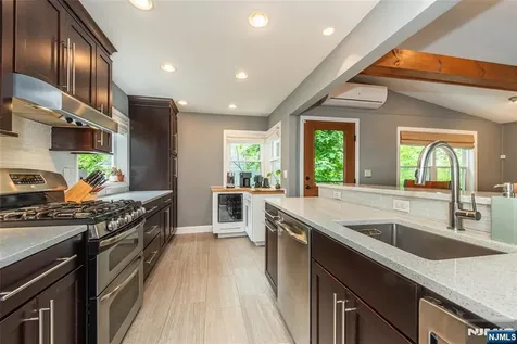 13 Elmwood Terrace Wayne NJ 07470