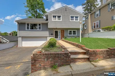 157 Highland Avenue Bergenfield NJ 07621
