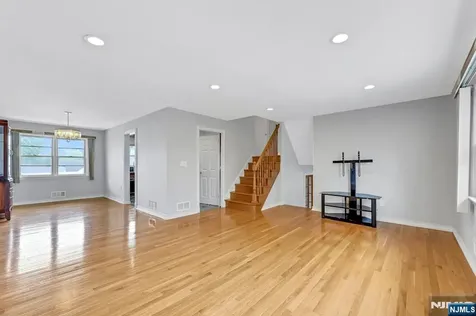 157 Highland Avenue Bergenfield NJ 07621