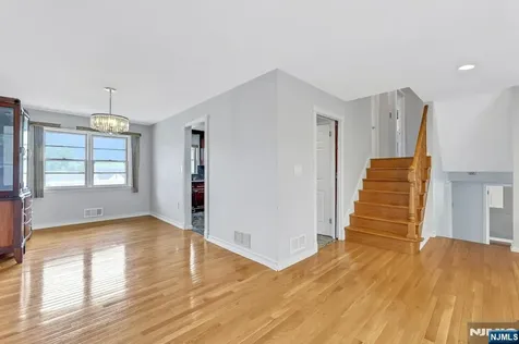 157 Highland Avenue Bergenfield NJ 07621