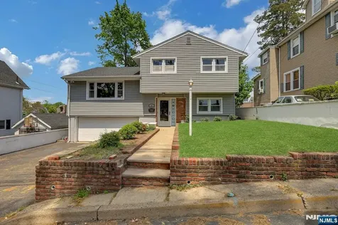 157 Highland Avenue Bergenfield NJ 07621
