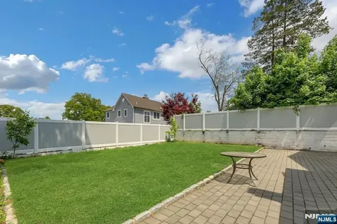 157 Highland Avenue Bergenfield NJ 07621