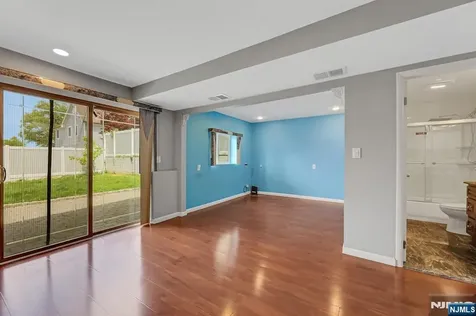 157 Highland Avenue Bergenfield NJ 07621