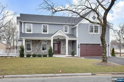 582 Green Valley Road Paramus NJ 07652
