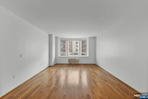 3103 City Place Edgewater NJ 07020