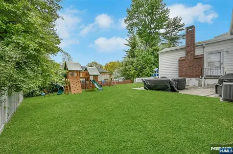 917 E Lawn Drive Teaneck NJ 07666