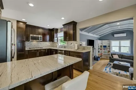 917 E Lawn Drive Teaneck NJ 07666