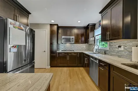 917 E Lawn Drive Teaneck NJ 07666