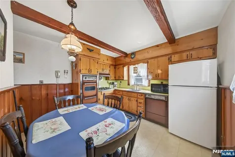 180 Oxford Avenue Saddle Brook NJ 07663