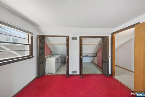 180 Oxford Avenue Saddle Brook NJ 07663