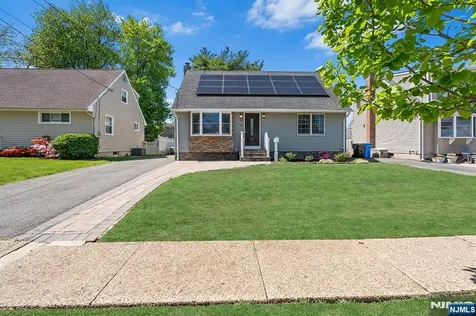 71 Wingra Avenue Rutherford NJ 07070