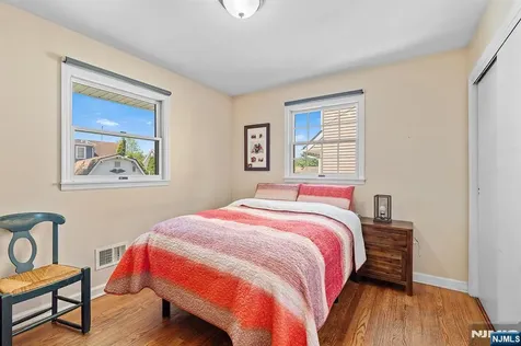 71 Wingra Avenue Rutherford NJ 07070